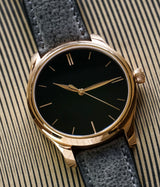 Endeavour Centre Seconds Vantablack 1200-0411